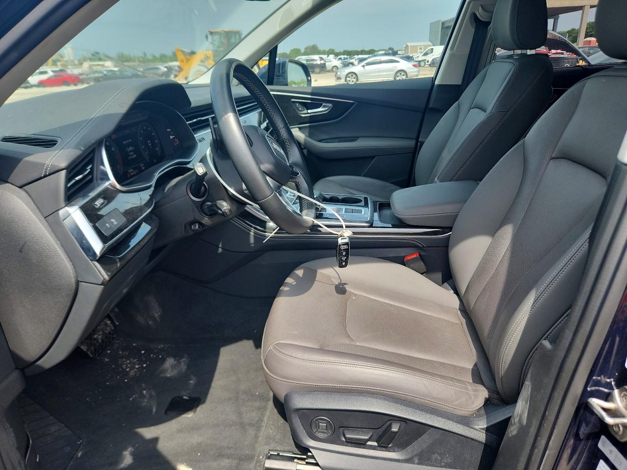 2025 AUDI Q7 quattro Premium Plus