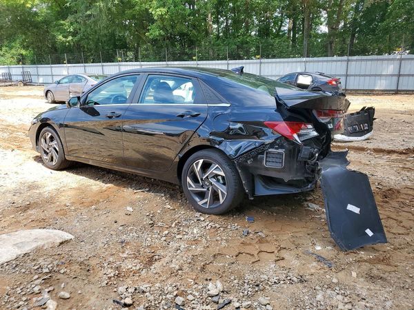2024 HYUNDAI ELANTRA