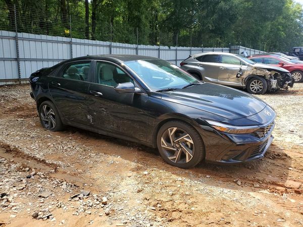 2024 HYUNDAI ELANTRA