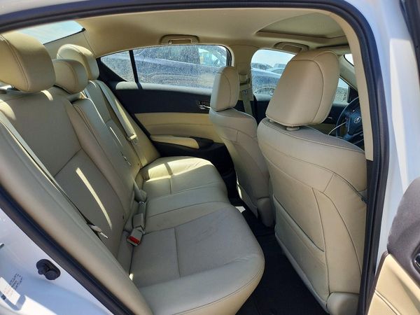2016 ACURA ILX Premium/Tech