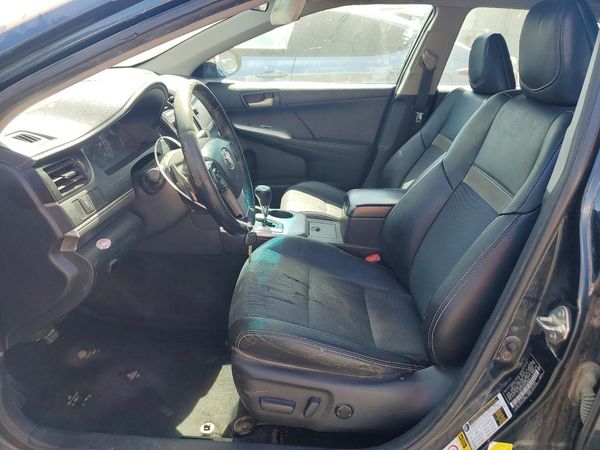 2014 TOYOTA CAMRY — DENT