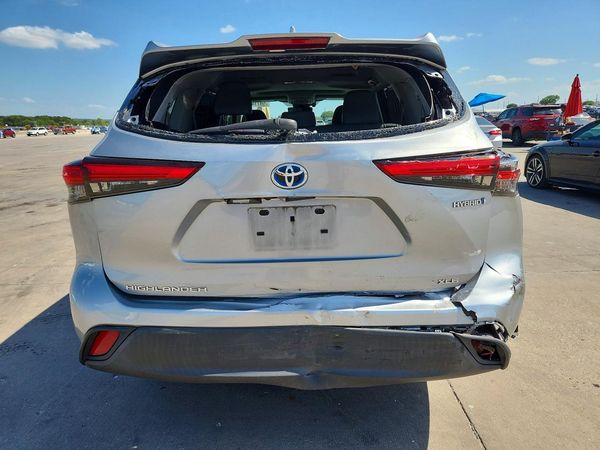 2020 TOYOTA HIGHLANDER XLE