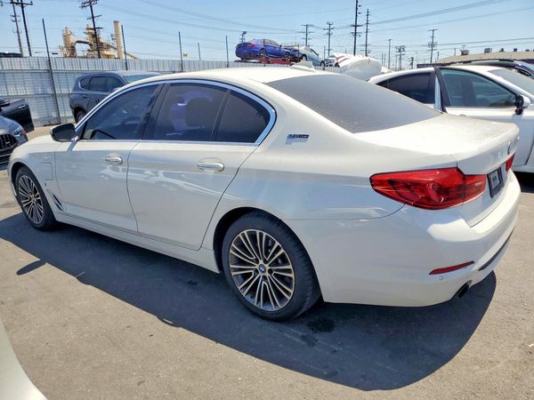2018 BMW 530E