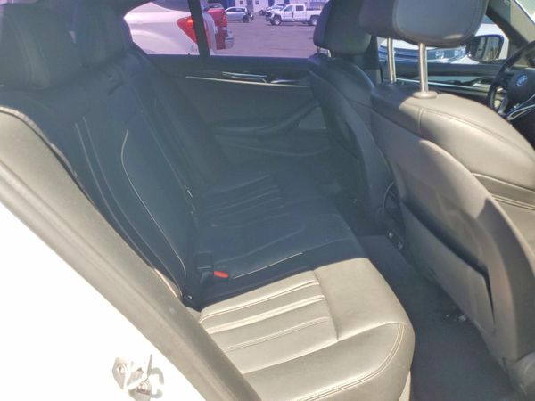 2018 BMW 530E