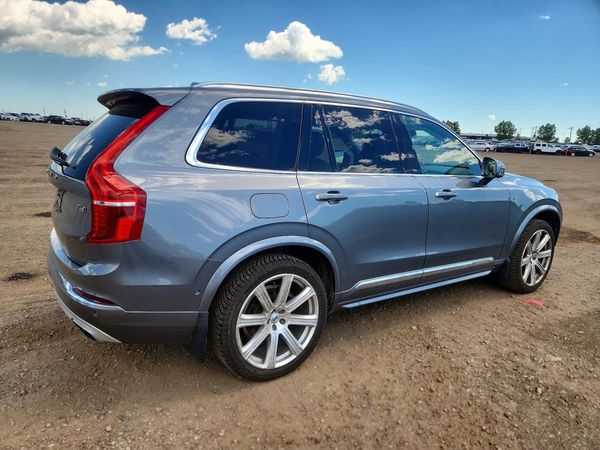 2016 VOLVO XC90