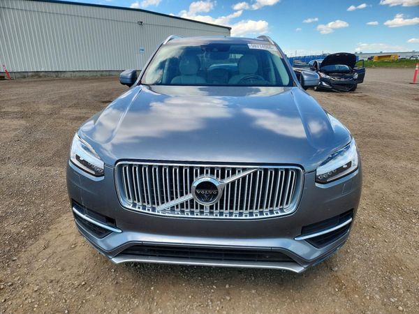 2016 VOLVO XC90