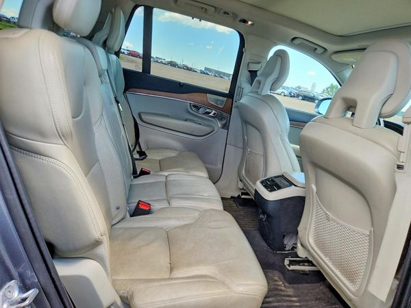 2016 VOLVO XC90