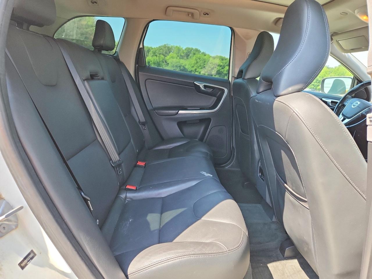 2016 VOLVO XC60