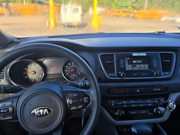 2018 KIA SEDONA L