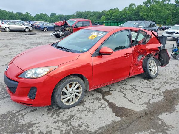 2013 MAZDA 3