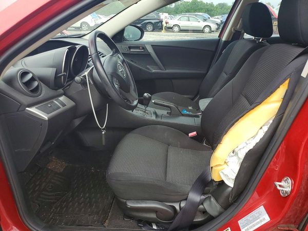 2013 MAZDA 3 Touring/GS
