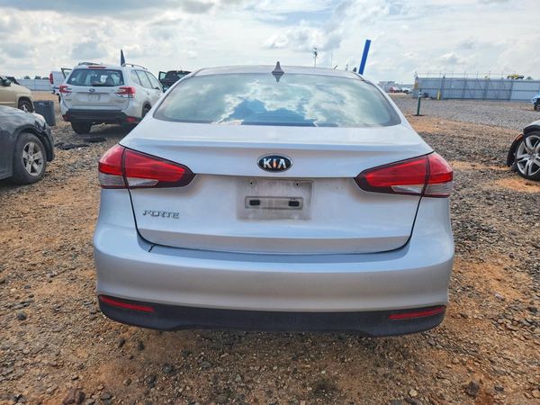 2017 KIA FORTE