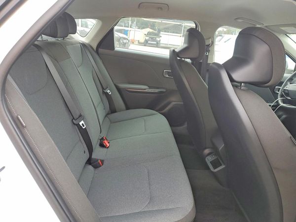2026 KIA K4 LX, LXS