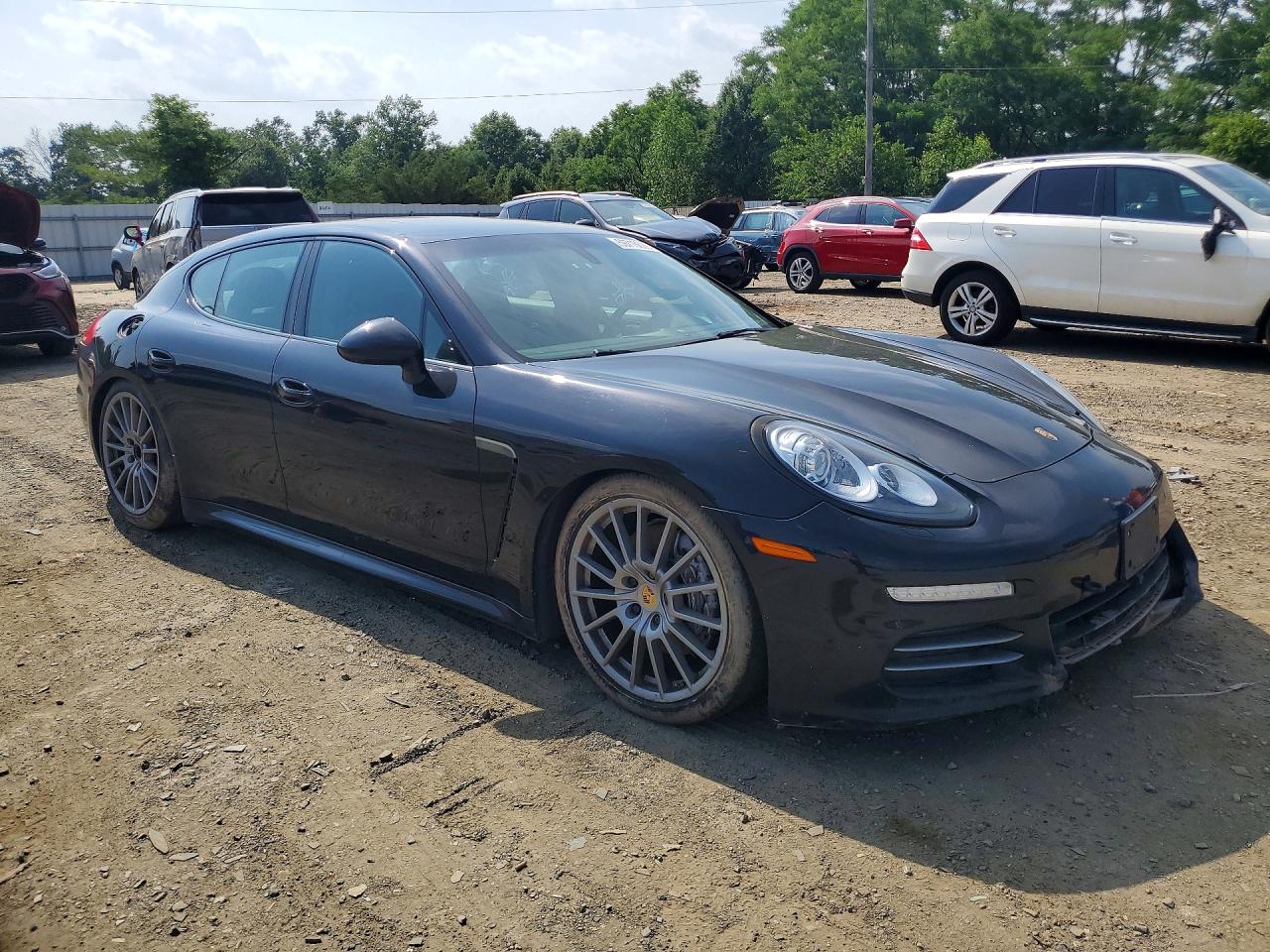 2016 PORSCHE PANAMERA Base (2WD), 4 (4WD)