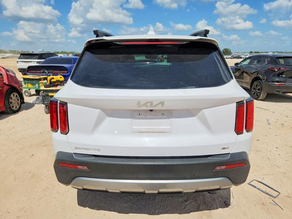 2023 KIA SORENTO