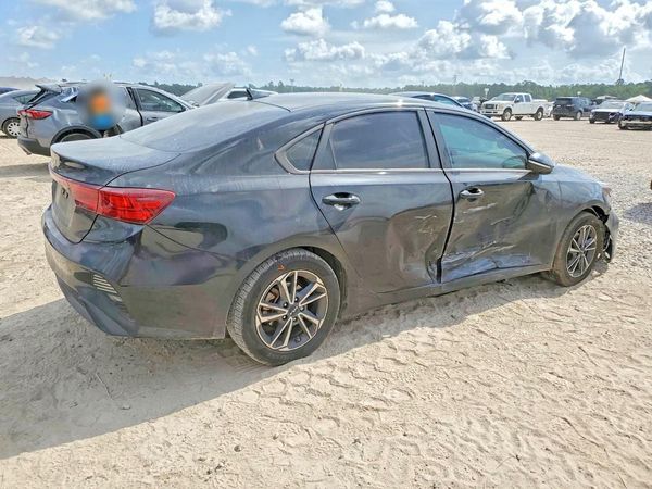 2022 KIA FORTE FE, LXS