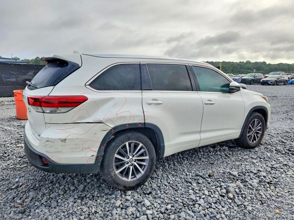 2017 TOYOTA HIGHLANDER SE/XLE