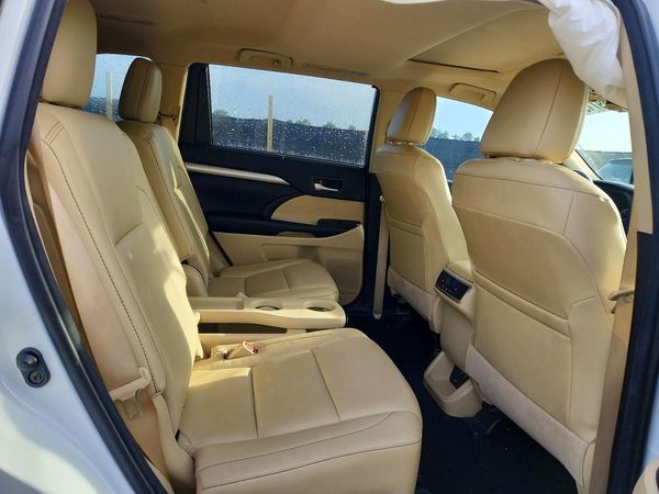 2017 TOYOTA HIGHLANDER SE/XLE