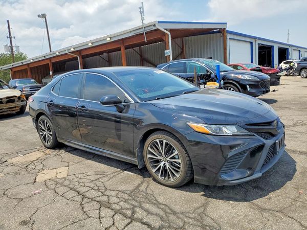 2020 TOYOTA CAMRY