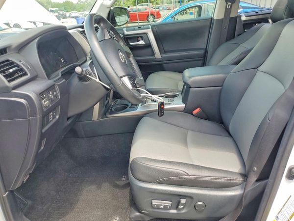 2024 TOYOTA 4RUNNER SR5 Prem