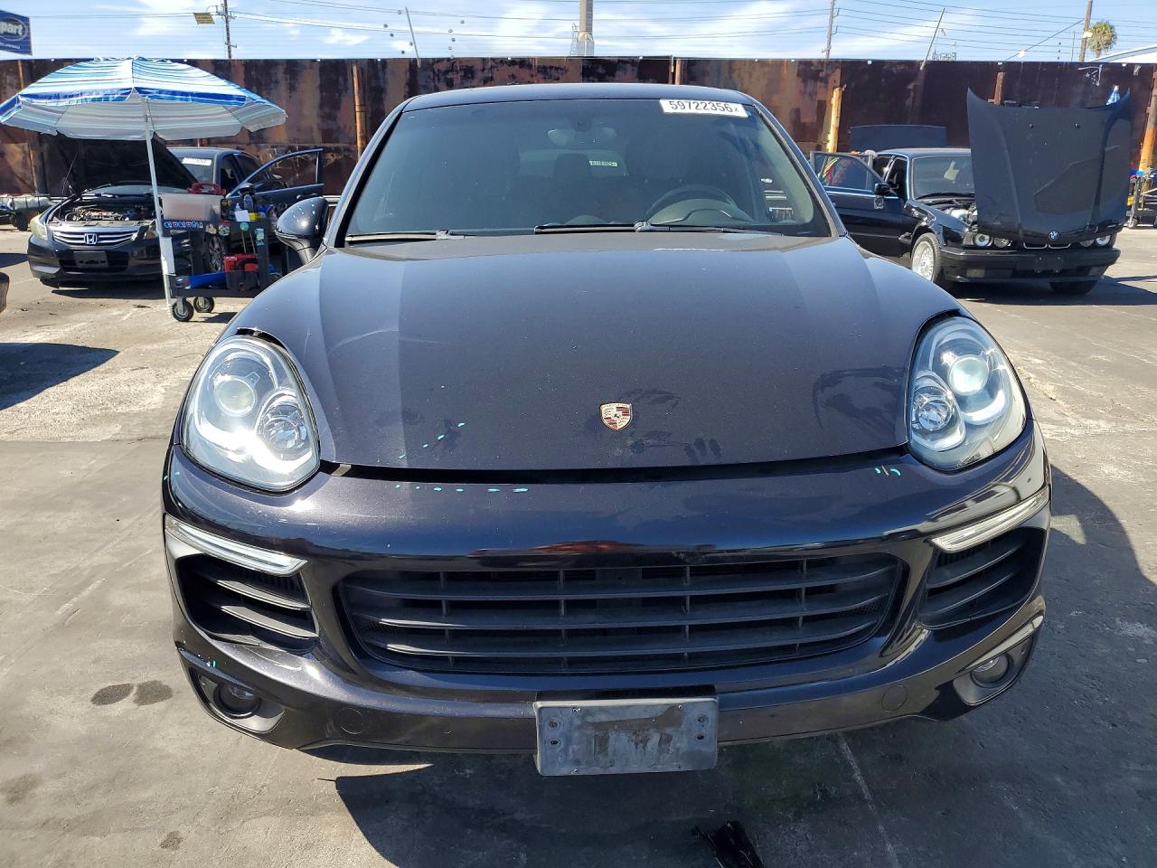 2015 PORSCHE CAYENNE