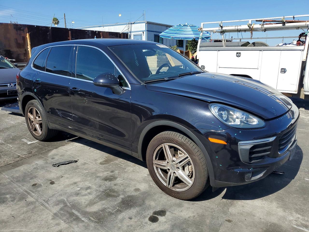2015 PORSCHE CAYENNE