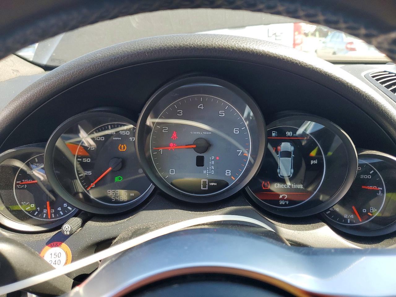 2015 PORSCHE CAYENNE