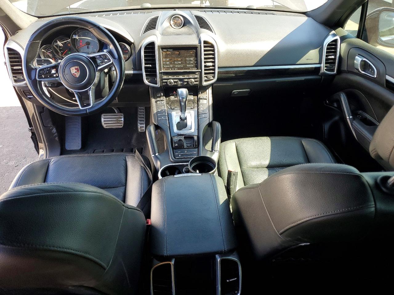 2015 PORSCHE CAYENNE