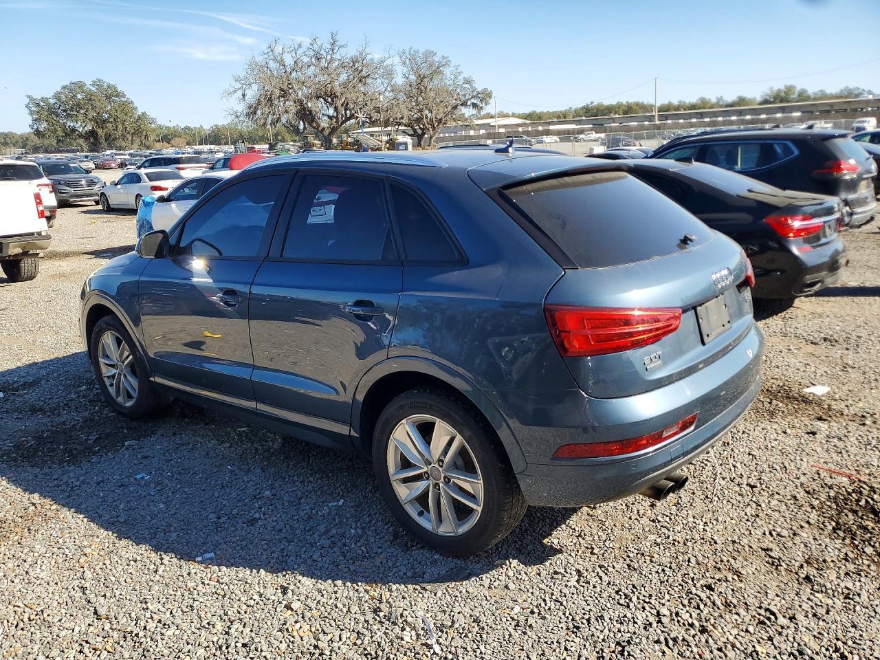 2017 AUDI Q3 quattro Premium