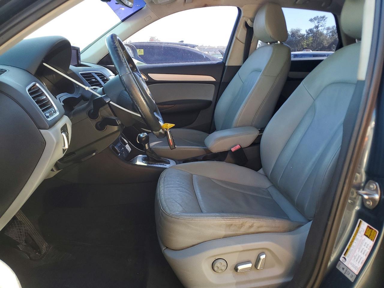 2017 AUDI Q3 quattro Premium
