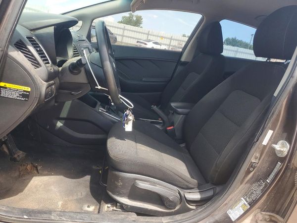 2017 KIA FORTE LX Base
