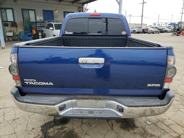 2015 TOYOTA TACOMA Delux Grade