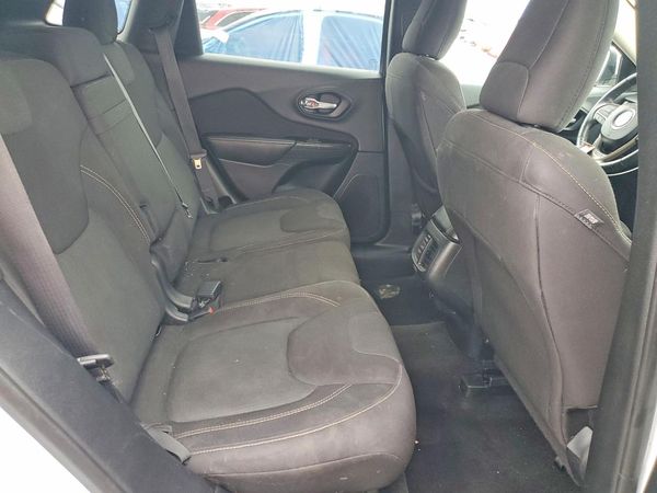 2016 JEEP CHEROKEE LATITUDE 4X4