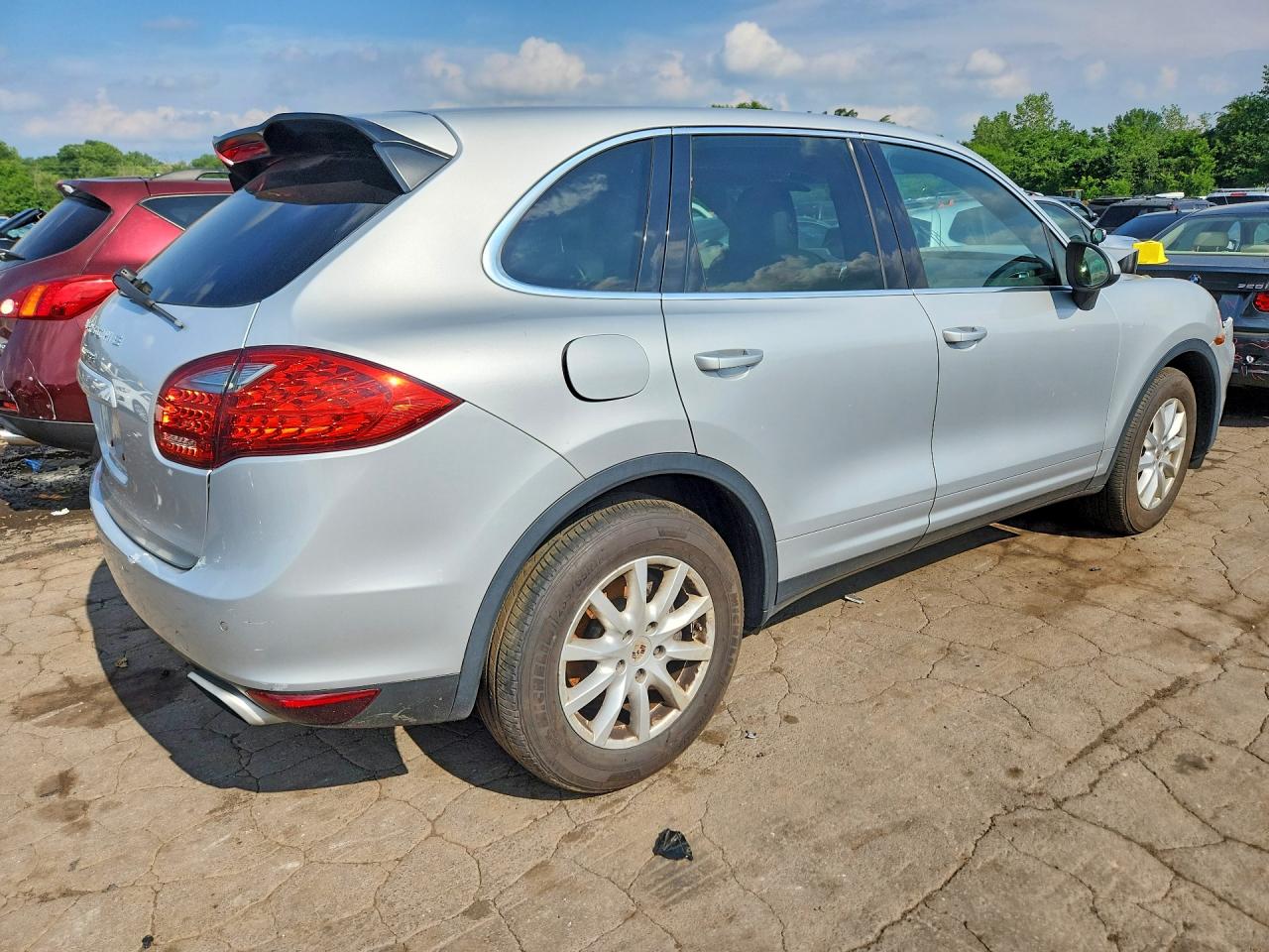 2012 PORSCHE CAYENNE