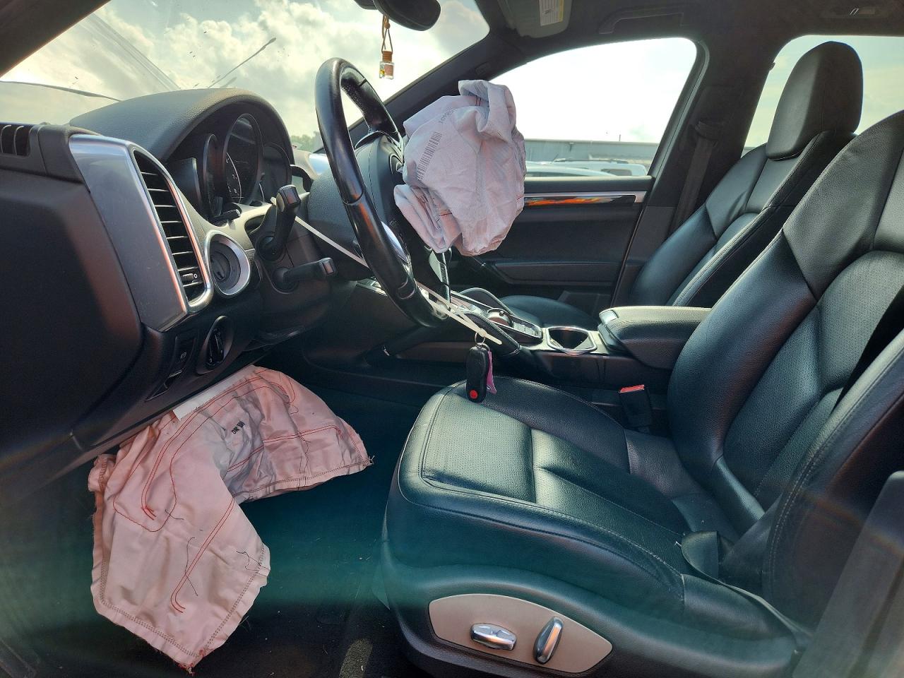 2012 PORSCHE CAYENNE