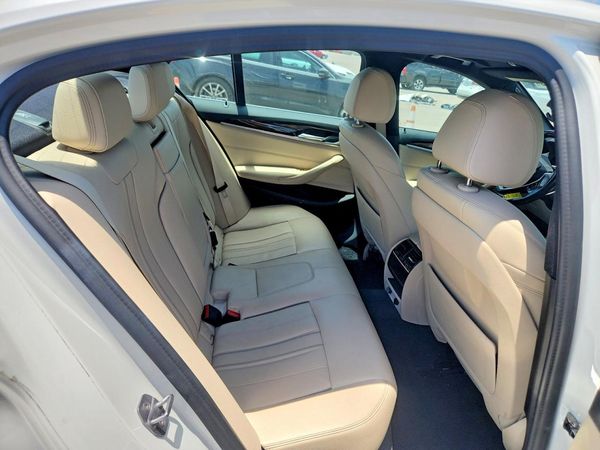 2019 BMW 530