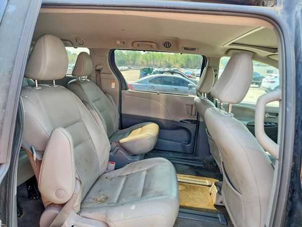 2018 TOYOTA SIENNA