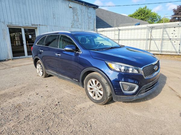 2018 KIA SORENTO L, LX — Passenger 3/4