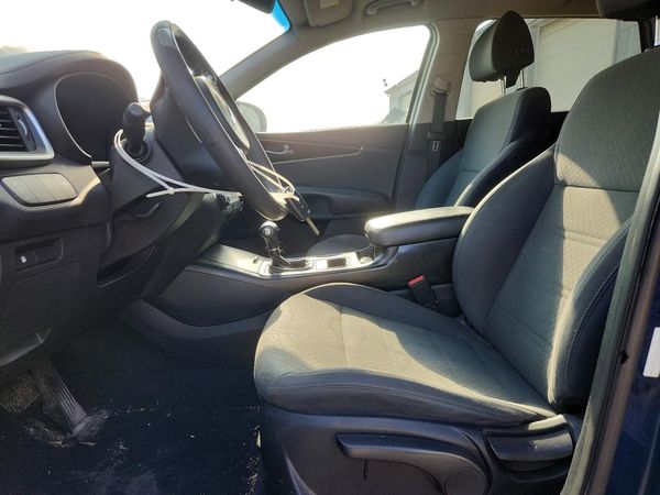 2018 KIA SORENTO L, LX — DENT