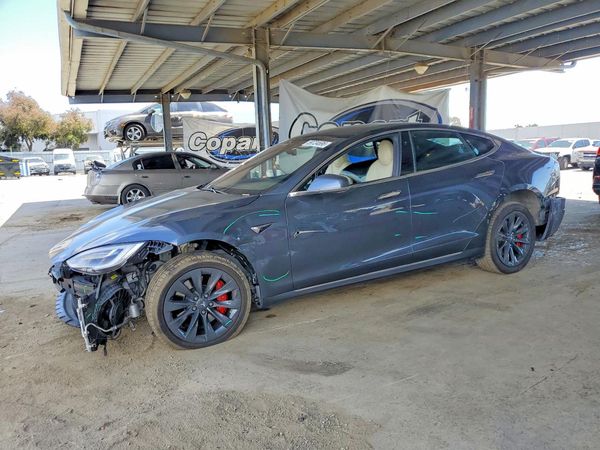 2020 TESLA MODEL S