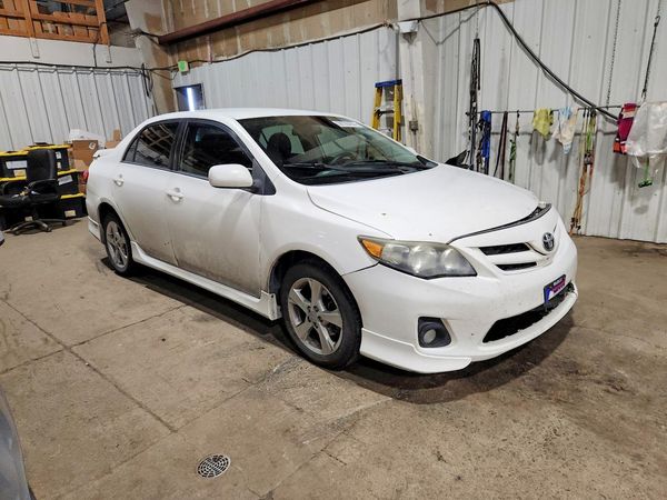 2013 TOYOTA COROLLA