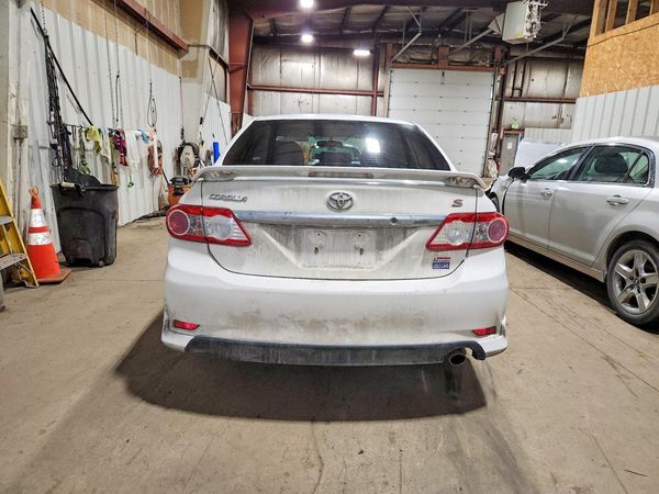 2013 TOYOTA COROLLA
