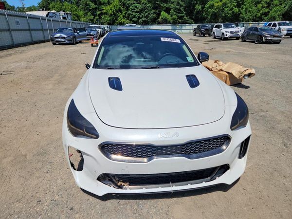 2023 KIA STINGER