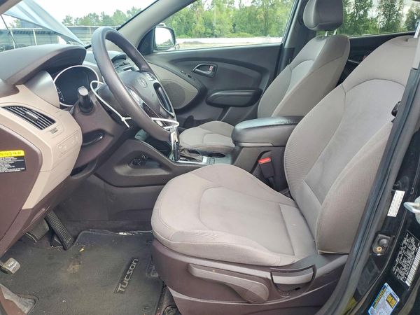 2015 HYUNDAI TUCSON GL (Middle-Low)