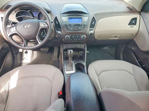 2015 HYUNDAI TUCSON GL (Middle-Low)