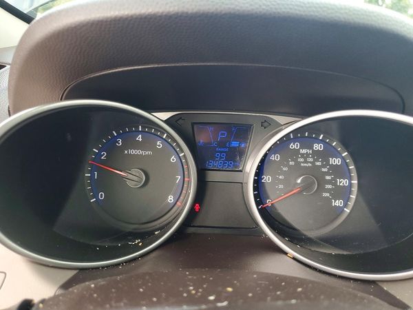 2015 HYUNDAI TUCSON GL (Middle-Low)