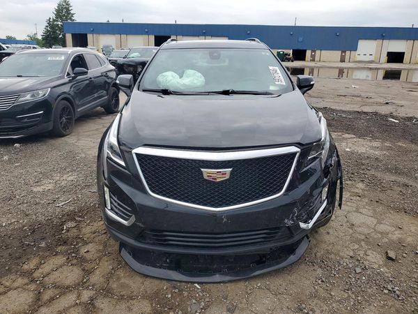 2021 CADILLAC XT5 Sport