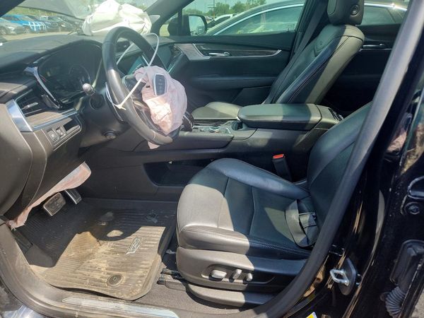 2021 CADILLAC XT5 Sport