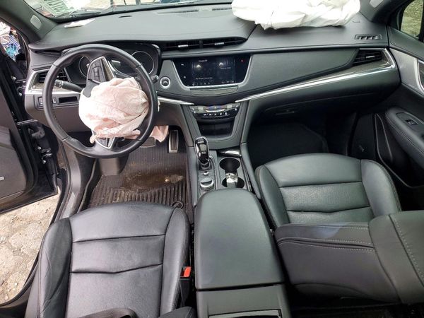 2021 CADILLAC XT5 Sport