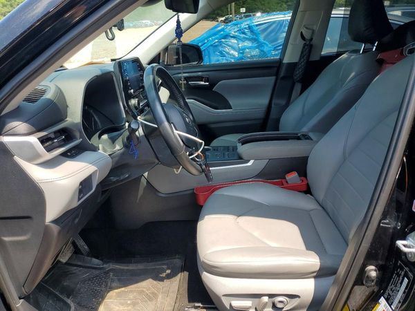 2020 TOYOTA HIGHLANDER XLE